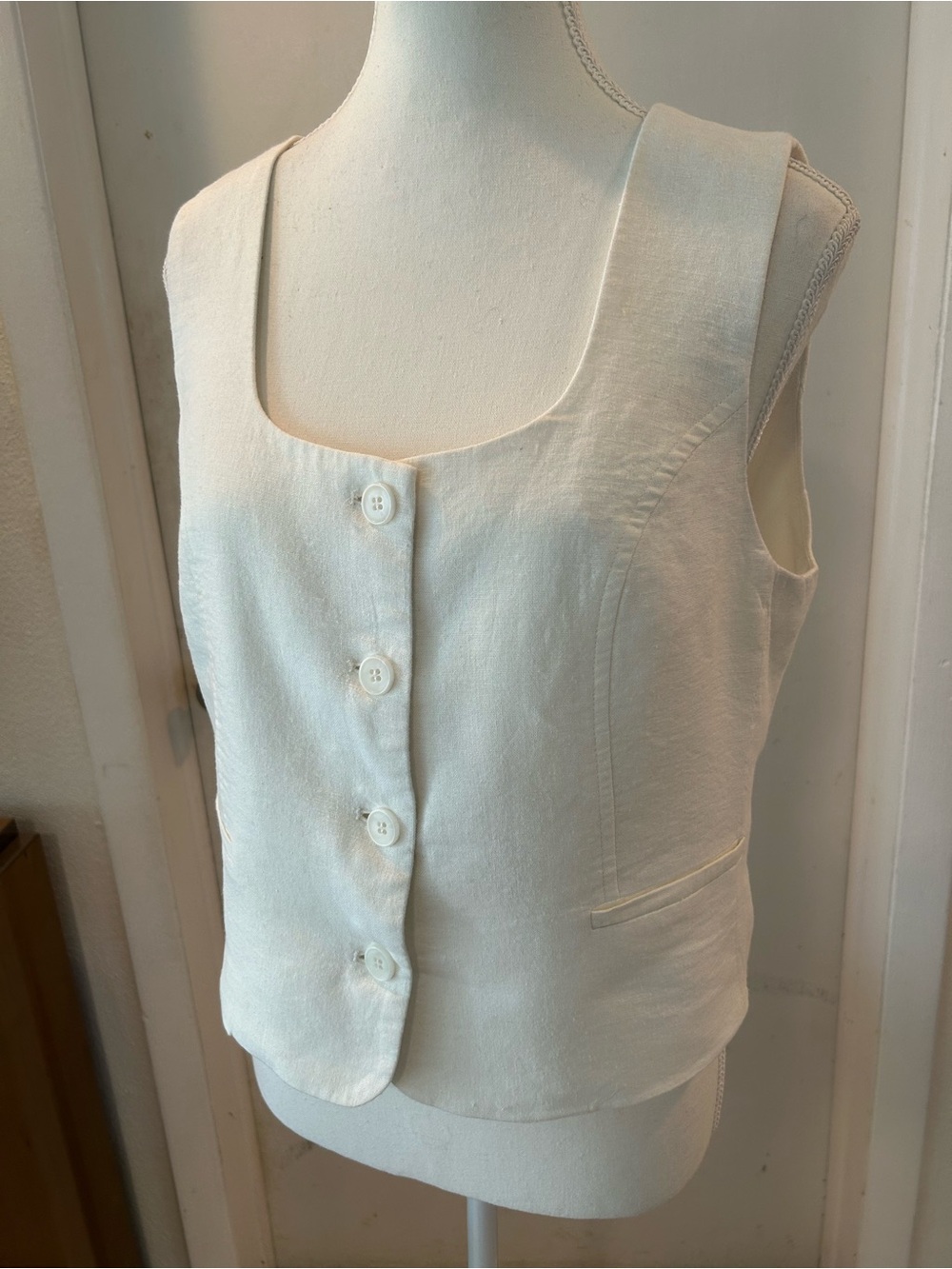 Rachel Zoe Cream Linen-Blend Button Front Vest